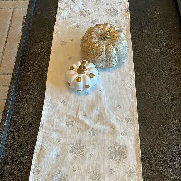 Martha Stewart Collection Table Runner white with Silver stars 14”x68” - Picture 1 of 6